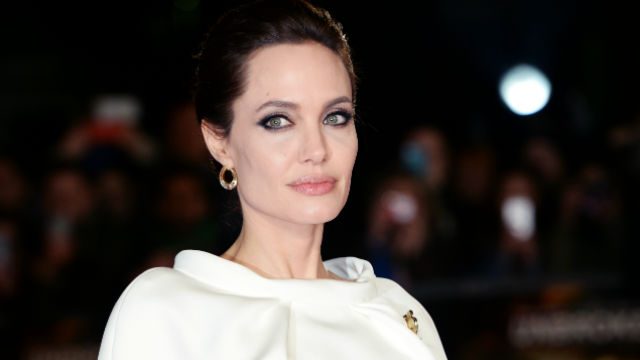 Angelina Jolie has ovaries removed over cancer fears