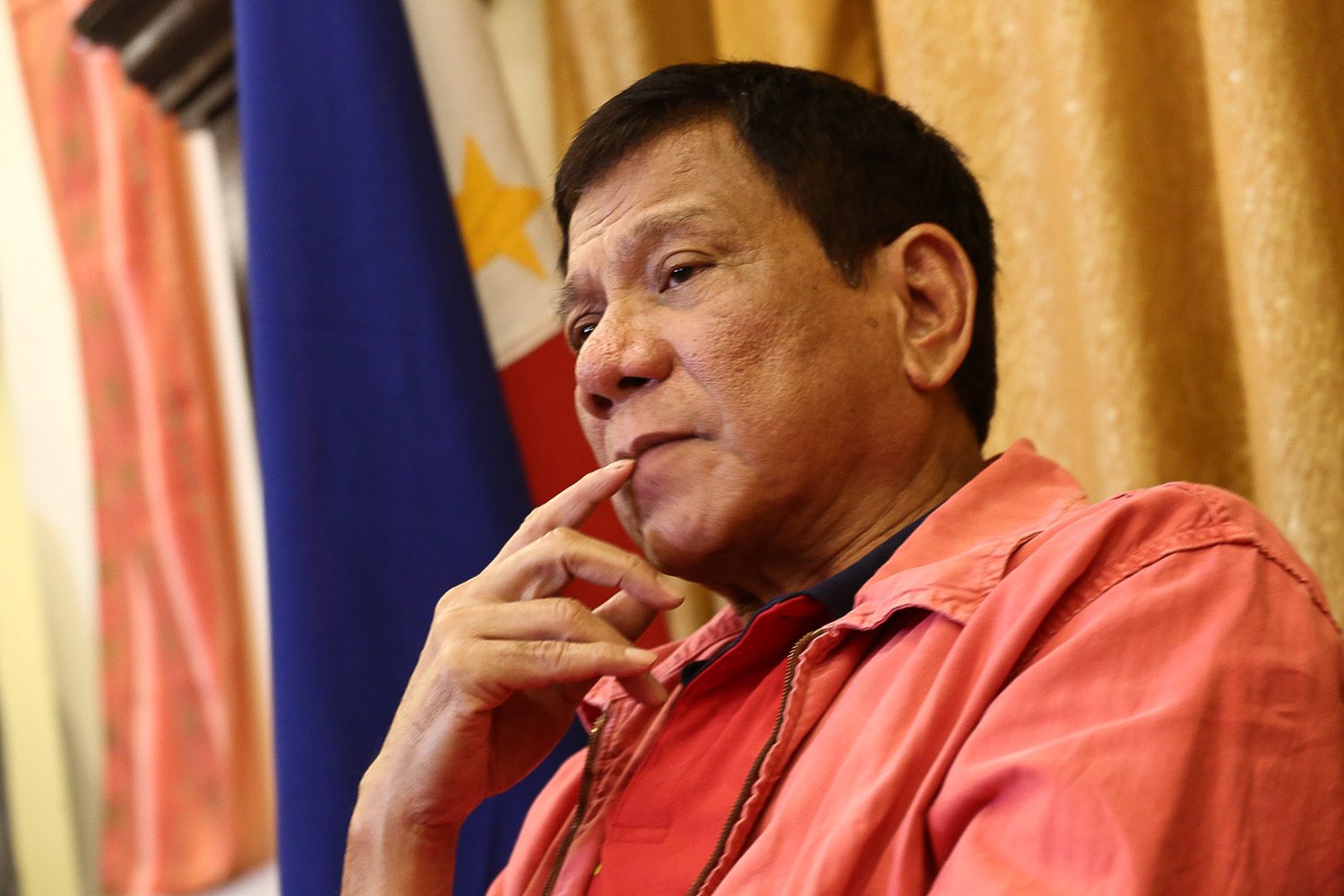 Duterte to gov’t employees: One whiff of corruption, you’re out