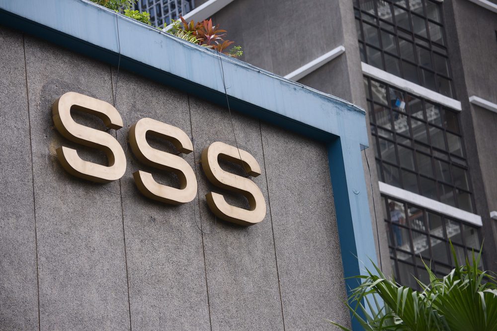 SSS urged to suspend officials involved in stock trading controversy