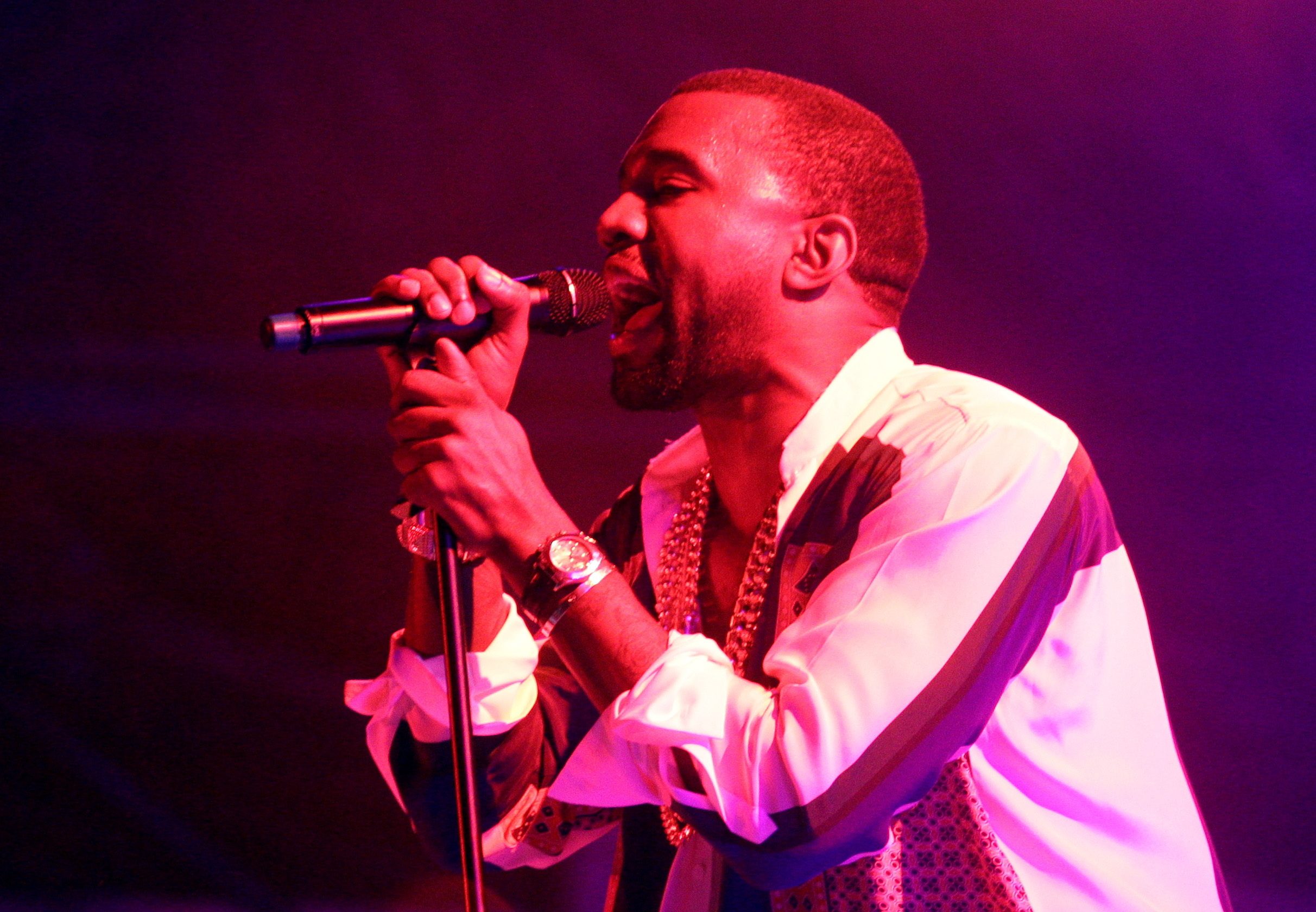Kanye West coming to Manila in 2016