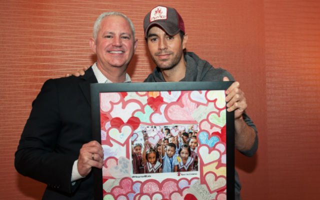 Enrique Iglesias gets Valentine’s Day cards from young Yolanda survivors