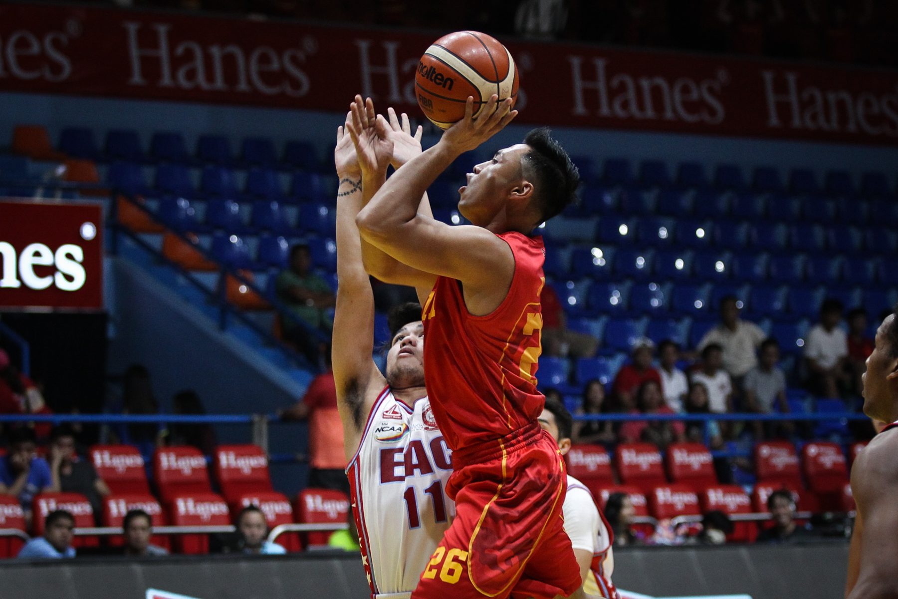HOLDING THE FORT. Mapua gets the win and remains undefeated even without its big man. Photo by Josh Albelda/Rappler 