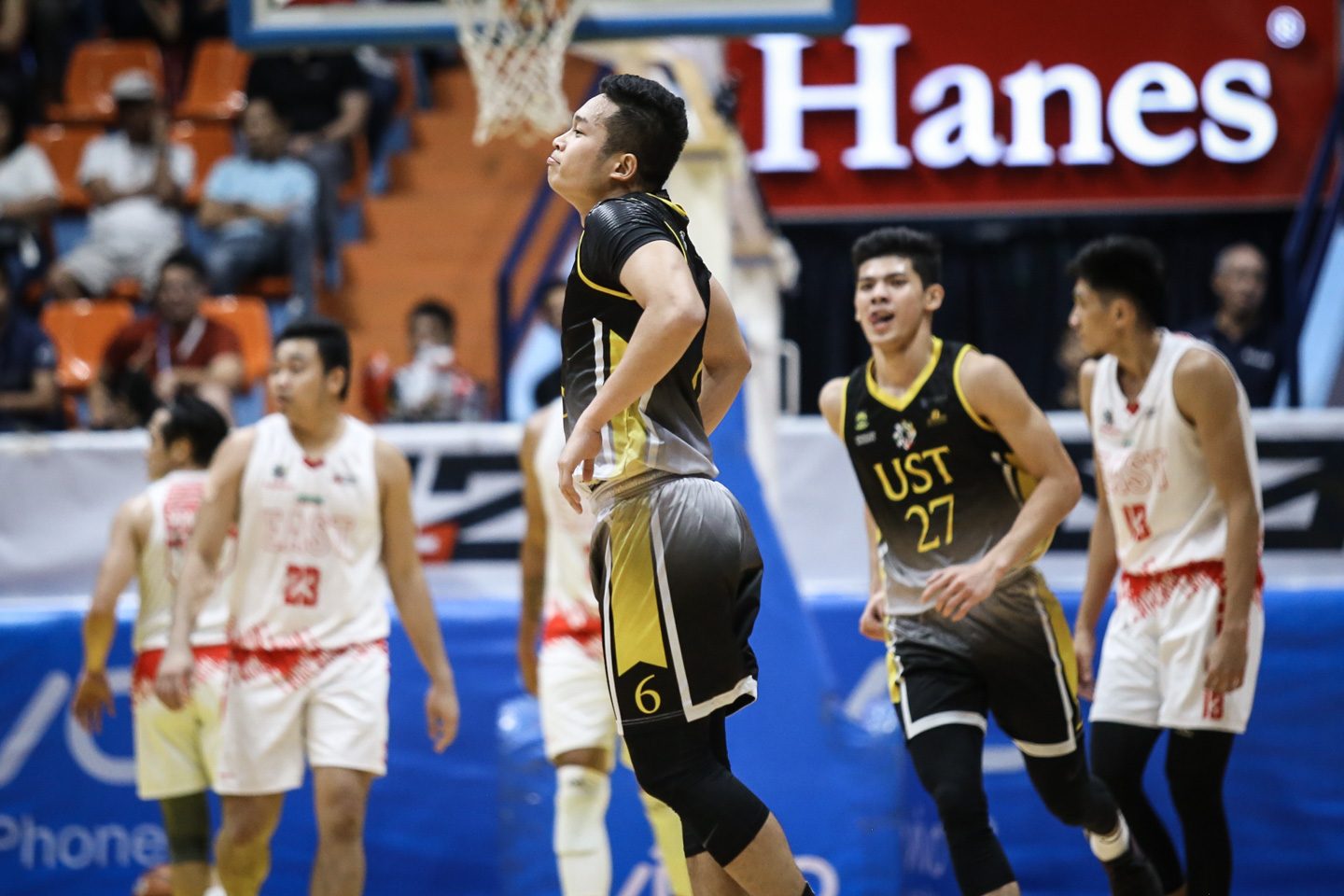 Lee fires 8 threes, rookie Cansino drops triple-double in UST win