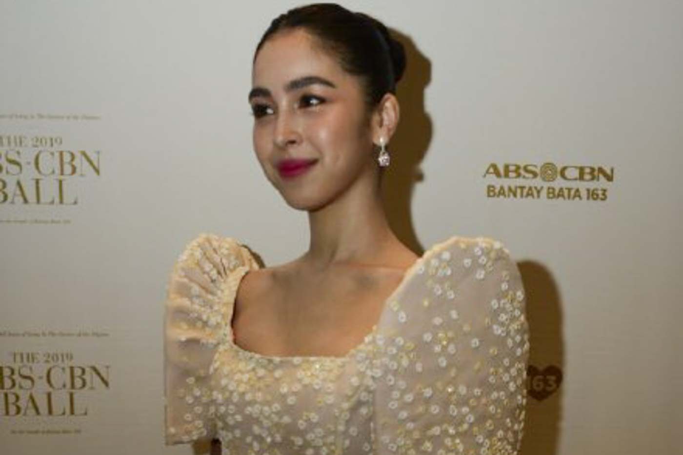 LOOK: Julia Barretto goes feminine at the ABS-CBN Ball 2019