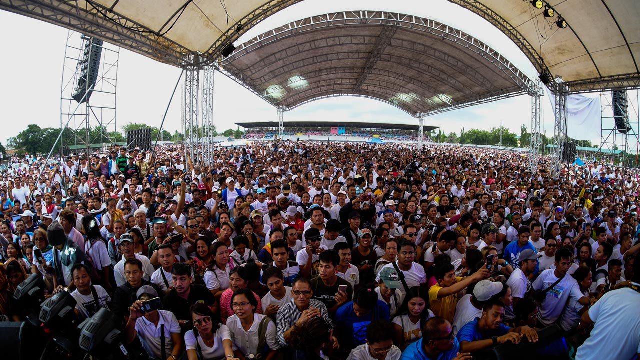 FLOCK. The thousands of members of Kapa Community International Ministry who joined the rally in General Santos City on June 13, 2019. Photo by Bobby Lagsa/Rappler 