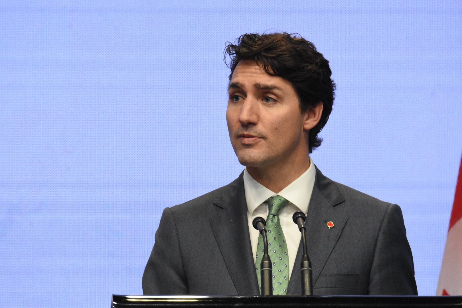 Justin Trudeau defends himself against groping allegation