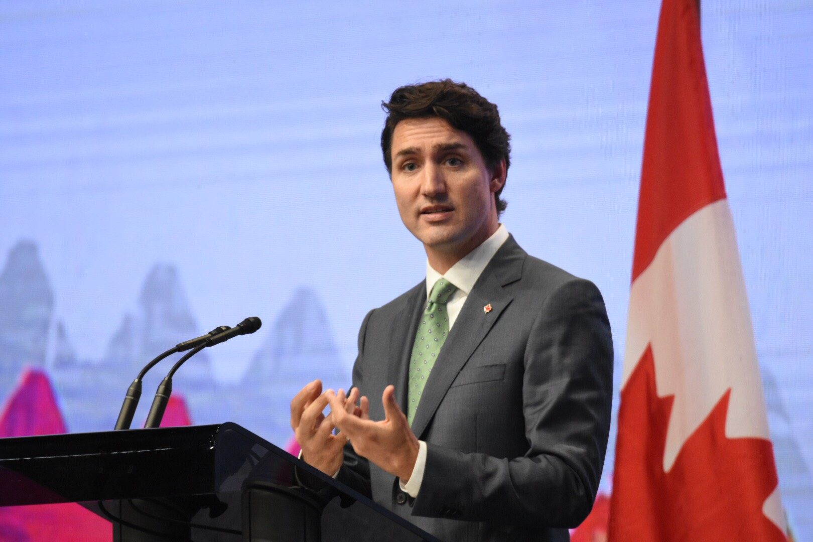 Trudeau says ‘now theoretically possible to get back’ Canada trash in PH