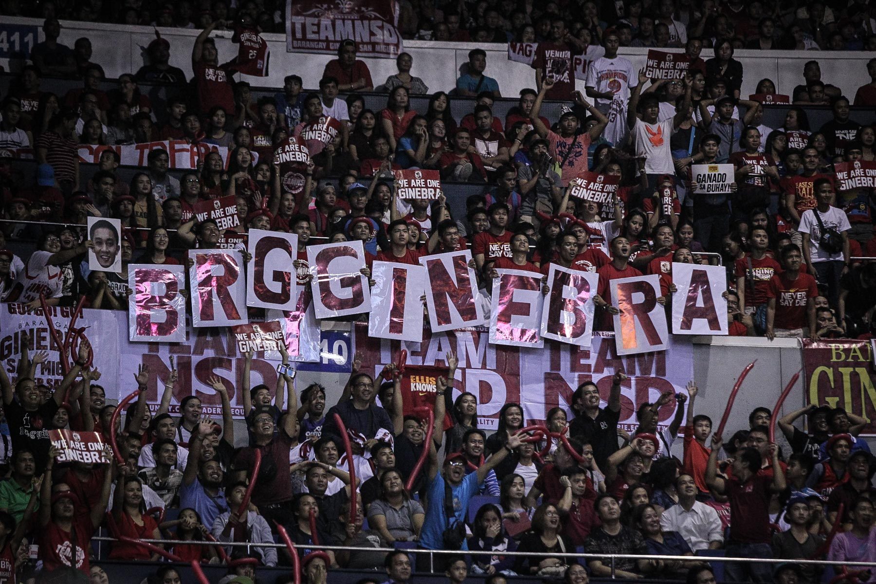 FANS REJOICE. There were 22,528 people in attendance for Game 6. Photo by Josh Albelda/Rappler 