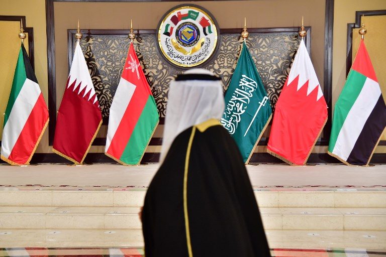 Gulf states skip Qatar crisis, blast Huthis as summit ends