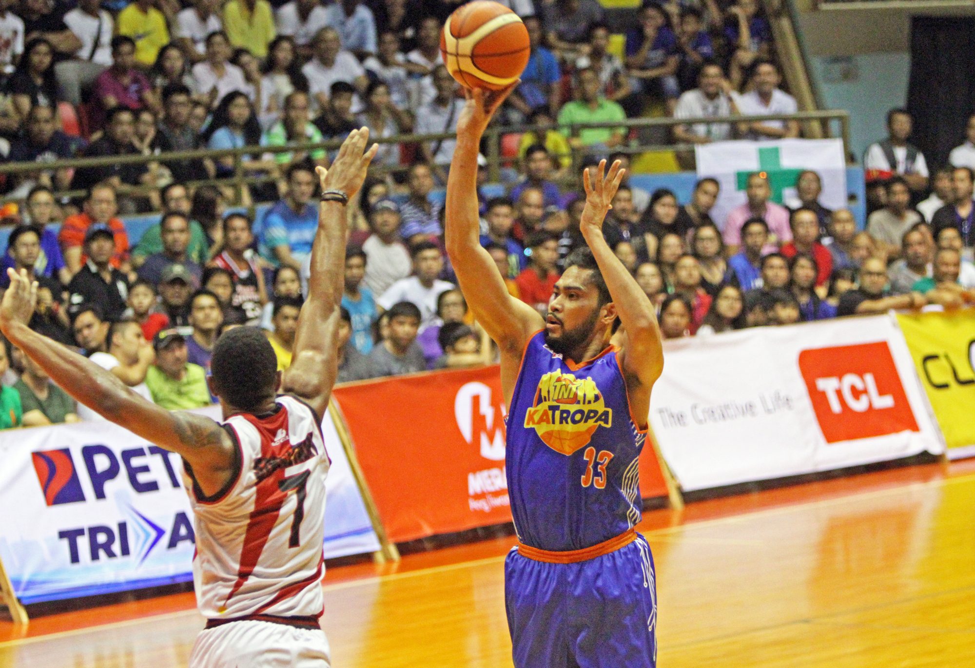 TNT improves to 8-1 after easily beating San Miguel