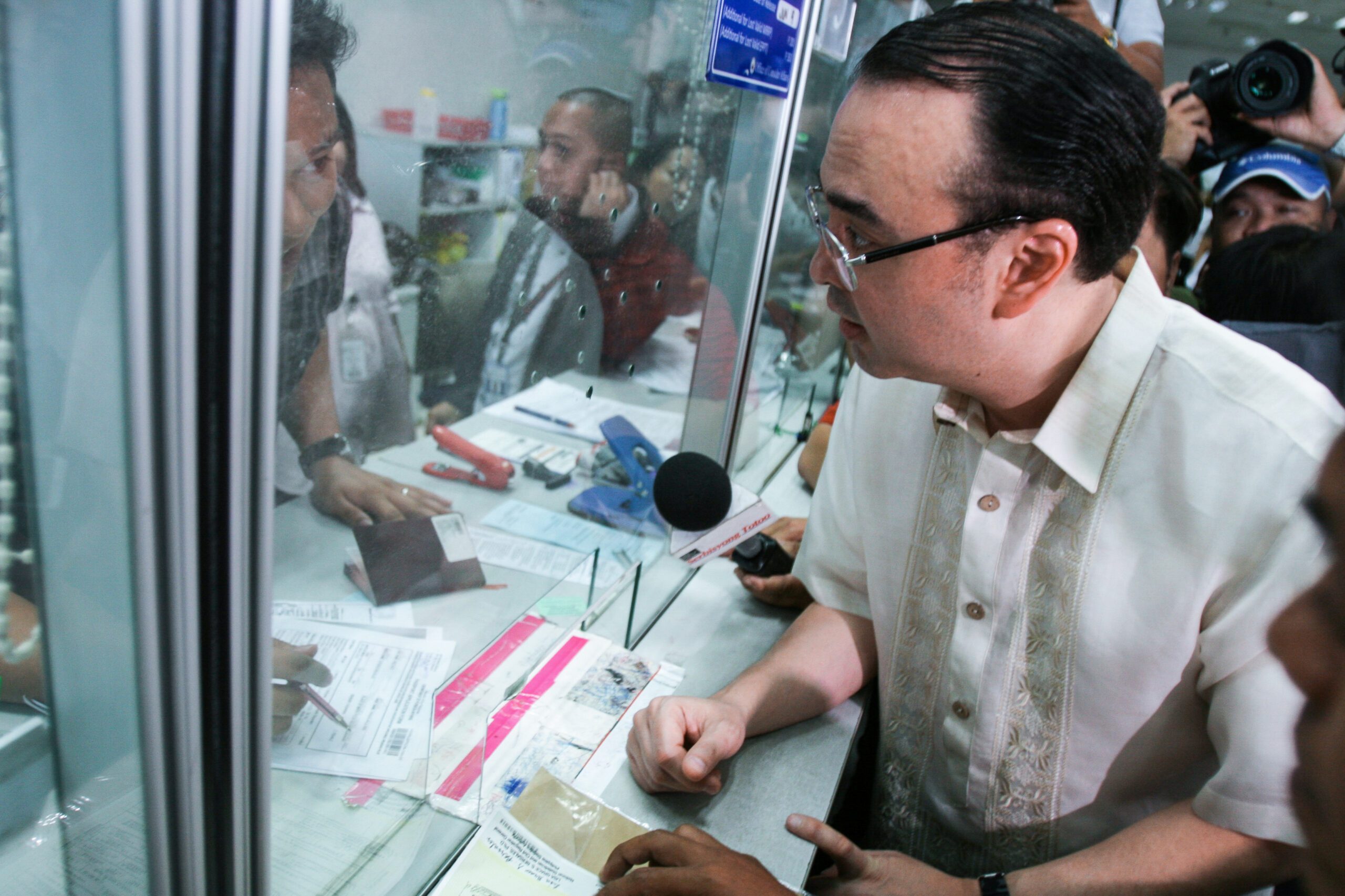 Cayetano to scrap passport appointment system