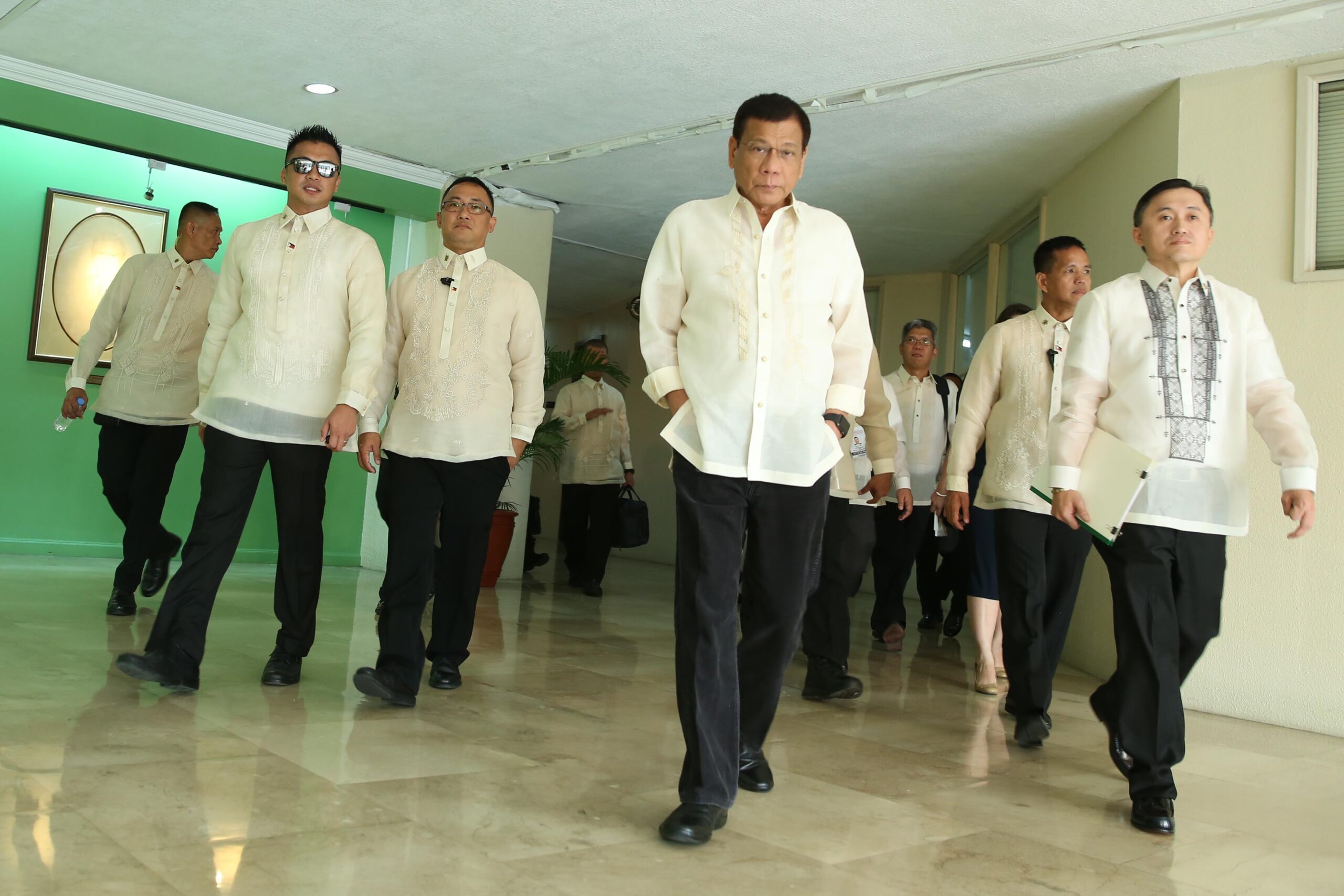 Comelec follows Duterte, scraps ‘honorable’ title