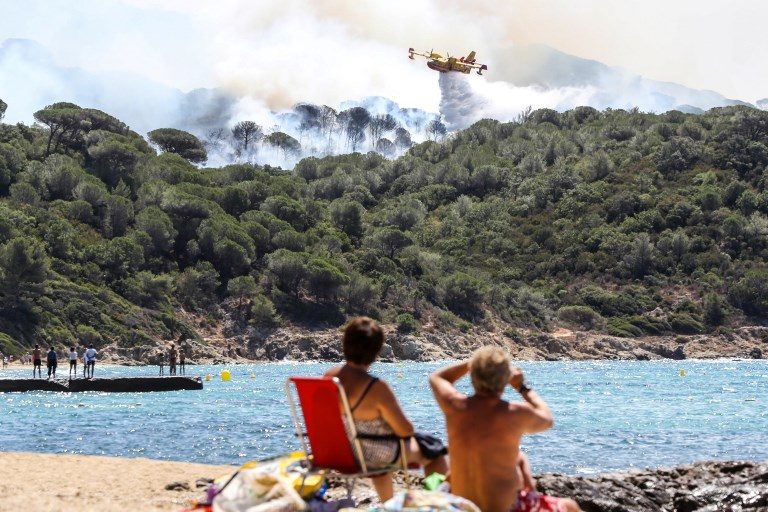 10,000 evacuated over new wildfire in France