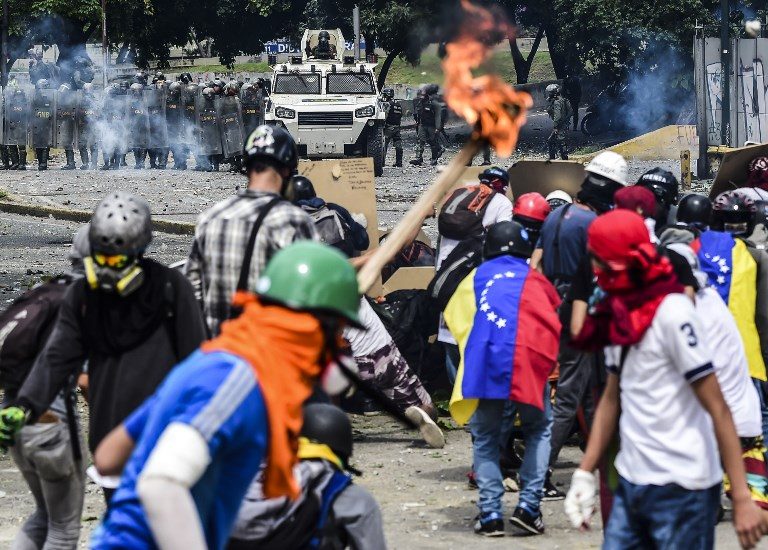 Venezuela opposition urges boycott of vote to overhaul constitution