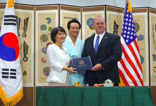 U.S. returns looted royal seals to South Korea
