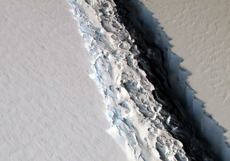 Trillion-ton iceberg breaks off Antarctica