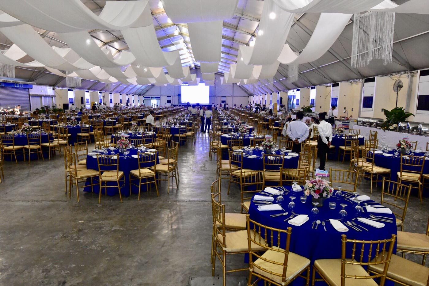 FOOD FOR ALL. The dining area for the International Media Center. Photo by LeAnne Jazul/Rappler 