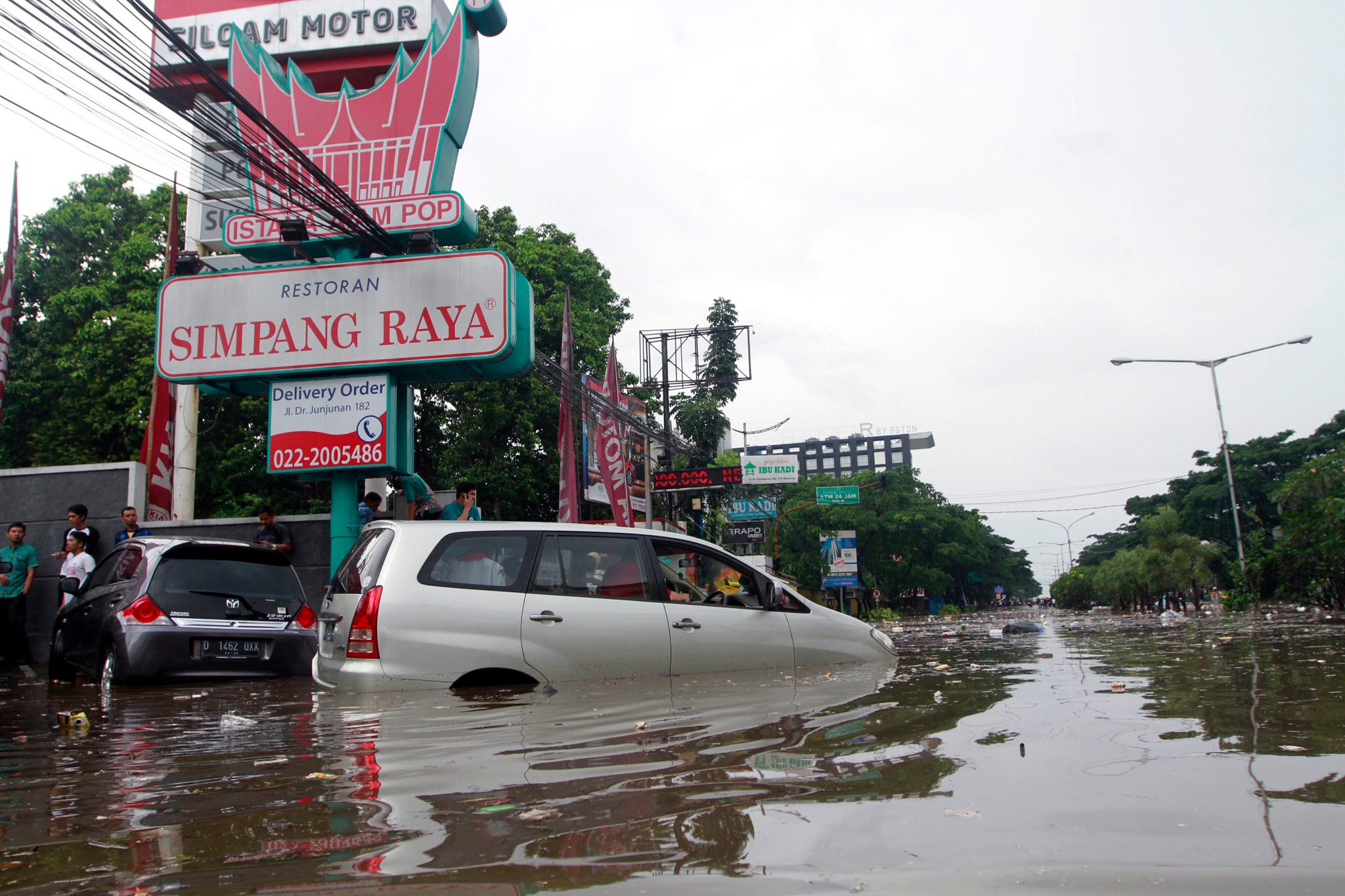 Minimnya drainase diduga jadi penyebab banjir Bandung