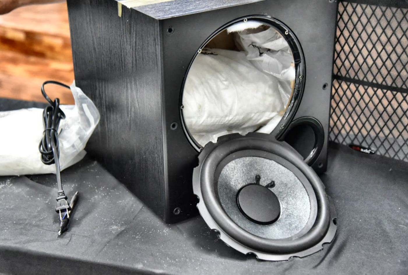 P141-M shabu packed in speakers seized from Pasay warehouse