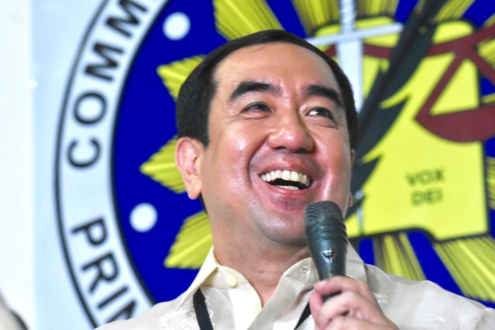 Comelec Chairman Andres Bautista resigns