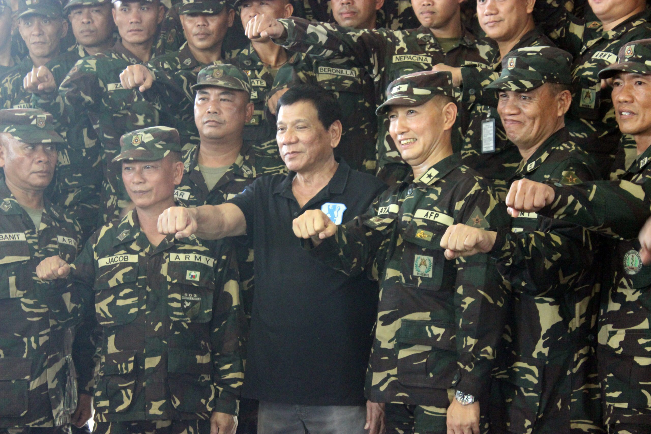Duterte bares P1-B donation to Philippine government