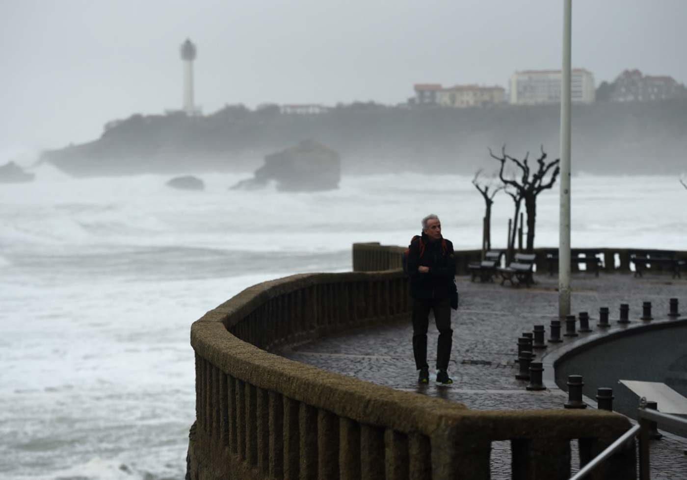 2 dead, tens of thousands of homes without power as storms hit France
