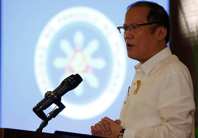 Aquino pushes bill to raise gov’t workers’ salaries