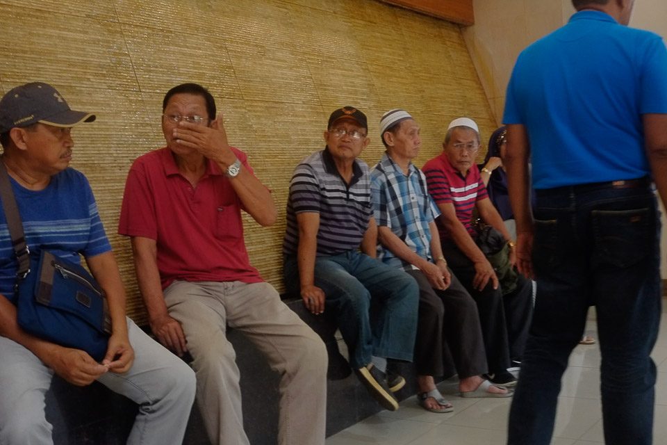 WAITING. Supporters of the ambushed mayor of Marawi City Mayor Sultan Fahad Pre Salic wait for word at the Polymedic Plaza in Cagayan de Oro City. Photo by Hensell Hebaya/Rappler 