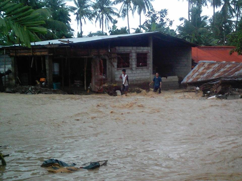NEW YEAR. Flood greets Biliran residents on the first day of 2018. Photo by Rafael Medalla 