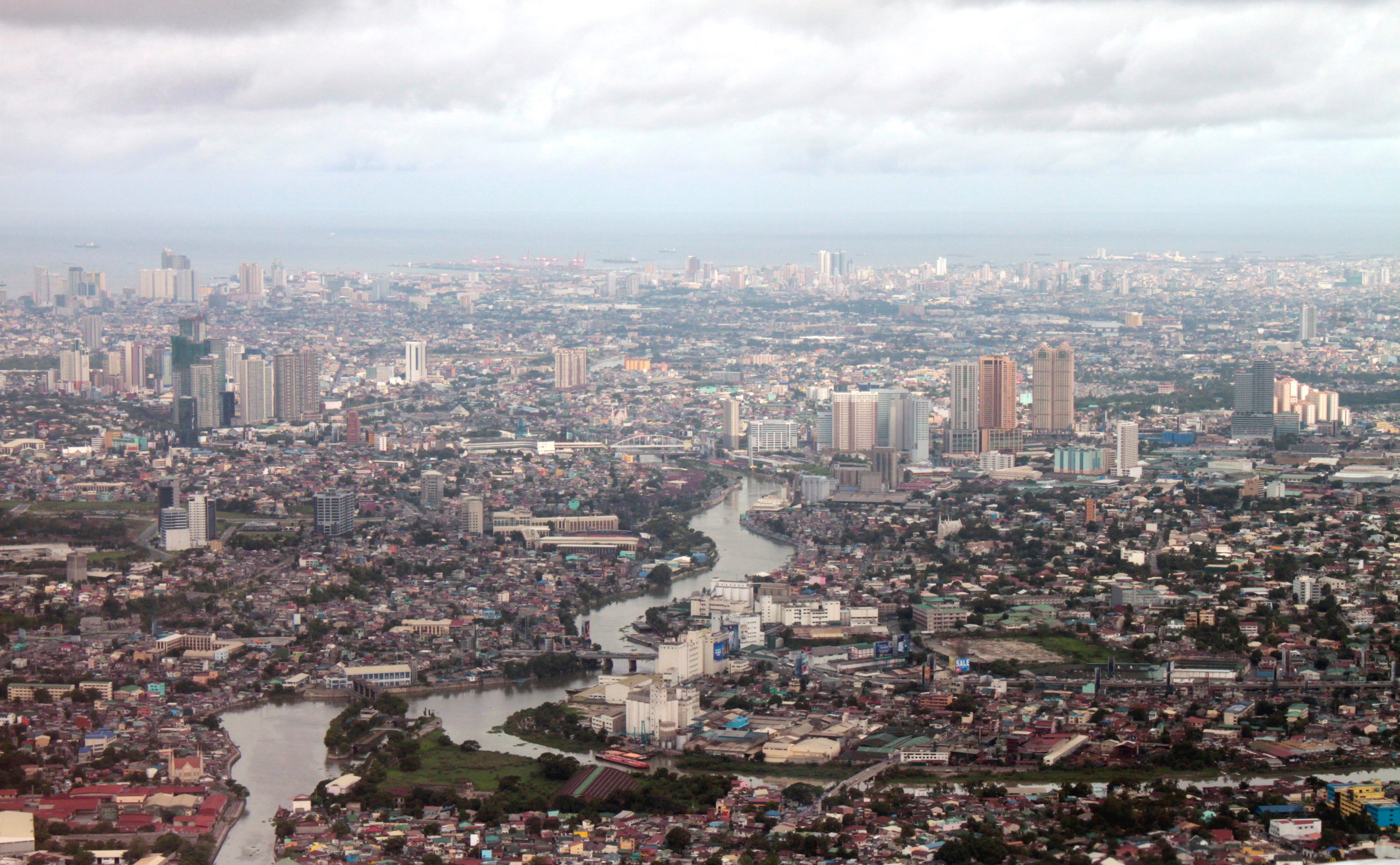 FASTEST GROWING. High-rise buildings in the Philippines. File photo by Rappler