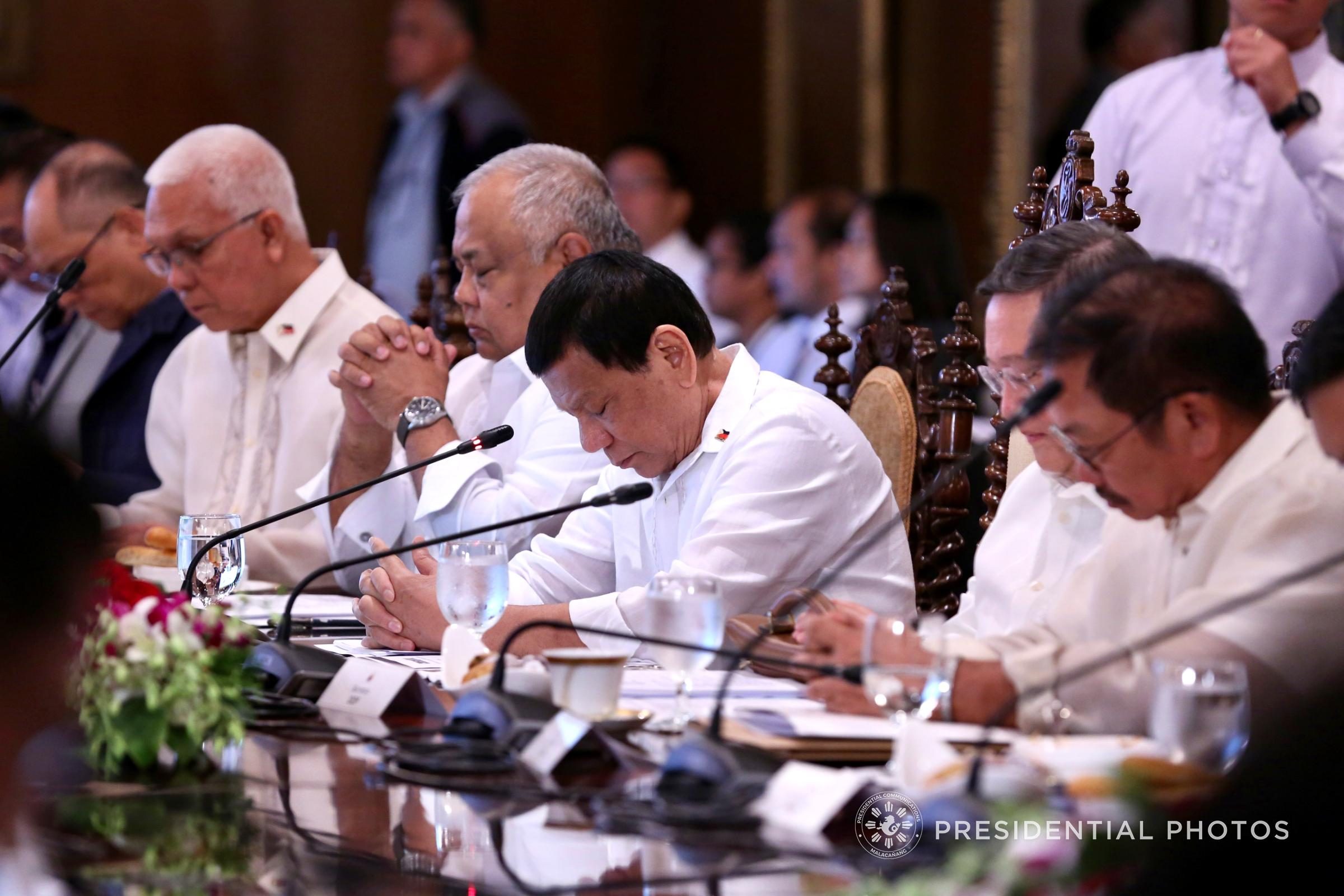INSIDE STORY: How Duterte decided on Boracay closure