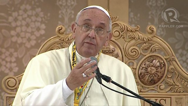 Pope to youth: Gadgets good but there’s danger