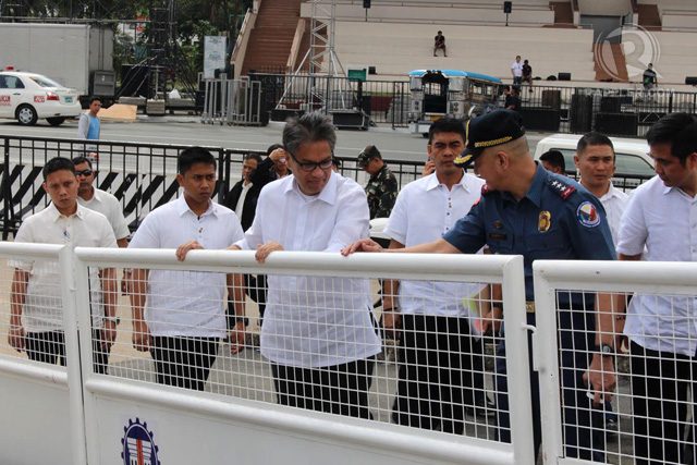 Government officials hold an ocular inspection of the Quirino Grandstand days before Pope Francis' arrival. Photo by Joel Leporada/Rappler