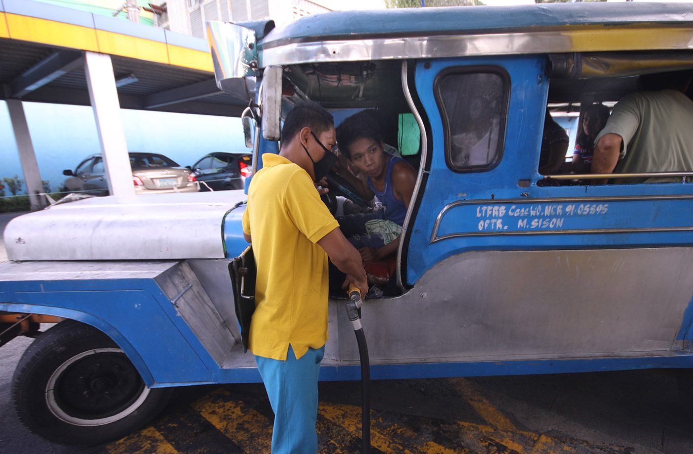 LTFRB says jeepney fare rollback ‘possible’