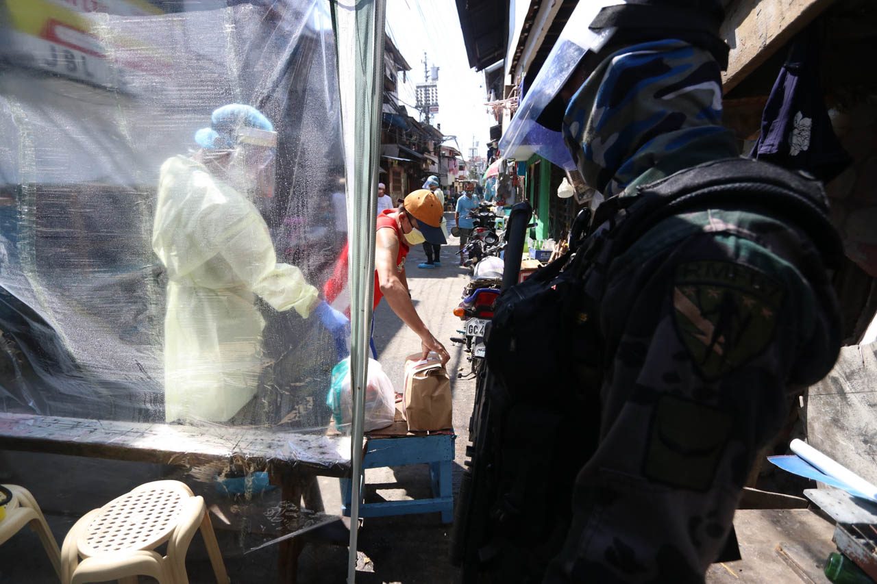 At least 9,000 residents in Cebu City barangay under total lockdown