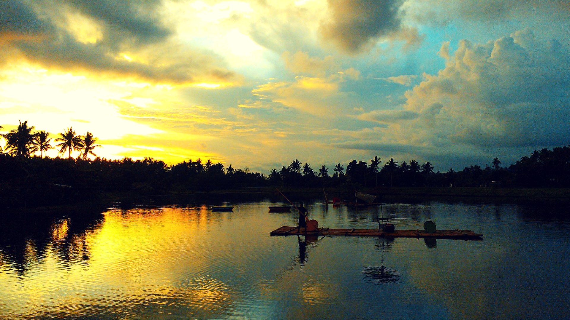 Sunset at Sumlang Lake. Photo via Eleazar Cuela 