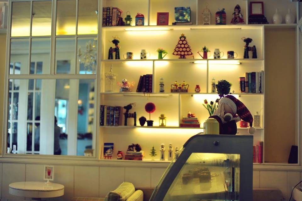 Whimsical Interior. Photo via White Bean Cafe 