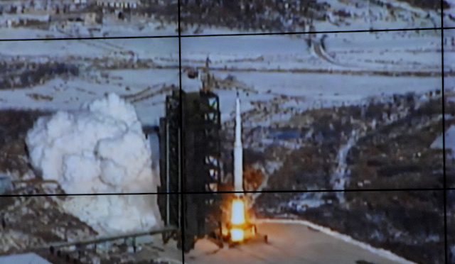 North Korea begins fueling rocket: report