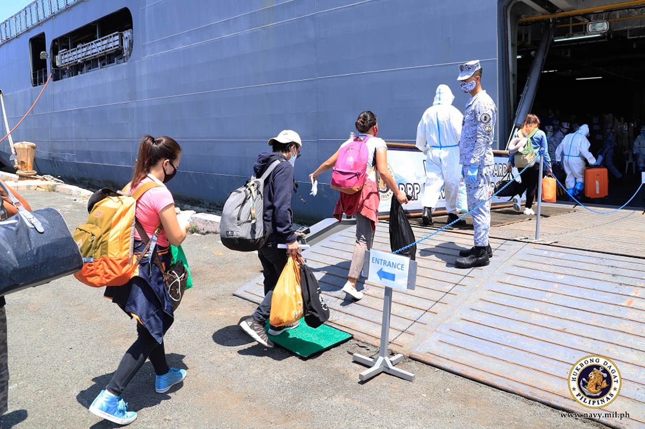 450 stranded travelers to leave for Cebu, Iloilo on board PH Navy ship