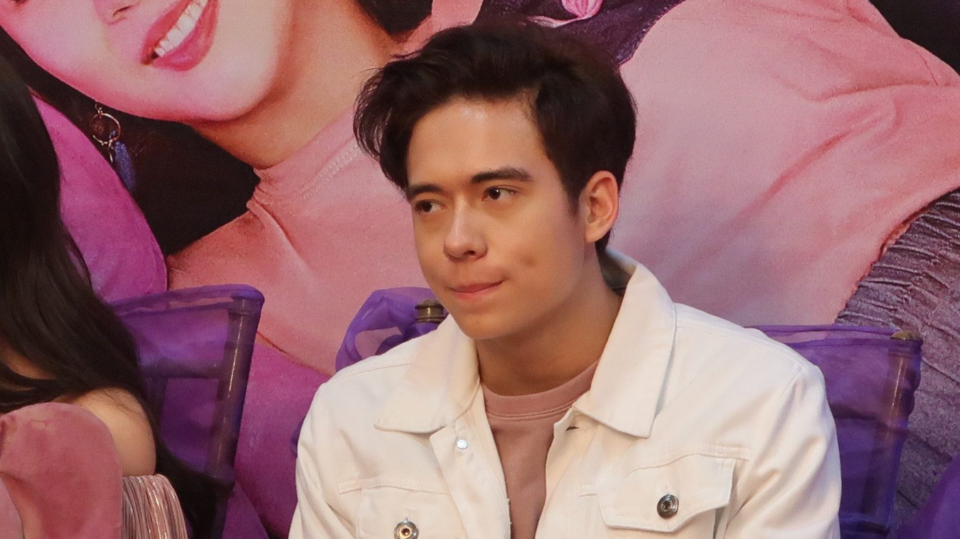 CRYPTIC MESSAGE. Jameson says he understands director Jun Lana's statement on the delay of their movie 'Ang Babaeng Allergic sa Wifi.' 