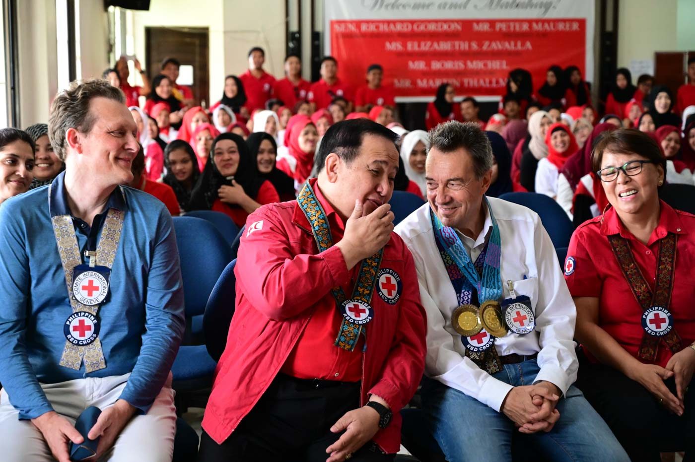 PROGRAM. Maurer shares a light moment with Philippine Red Cross chairman Richard Gordon during the visit to the PRC Marawi chapter. They are flanked by ICRC regional director for Asia and the Pacific Boris Michel and PRC secretary general Elizabeth Zavalla. Photo by Alecs Ongcal/ICRC   