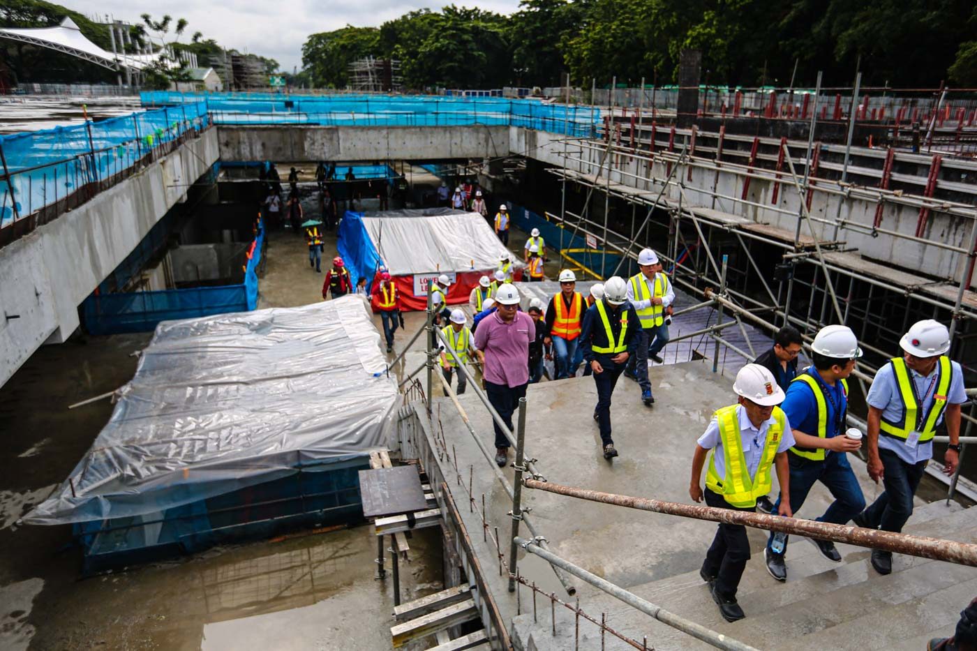 Belmonte allows MRT7 aboveground construction to continue in Quezon City