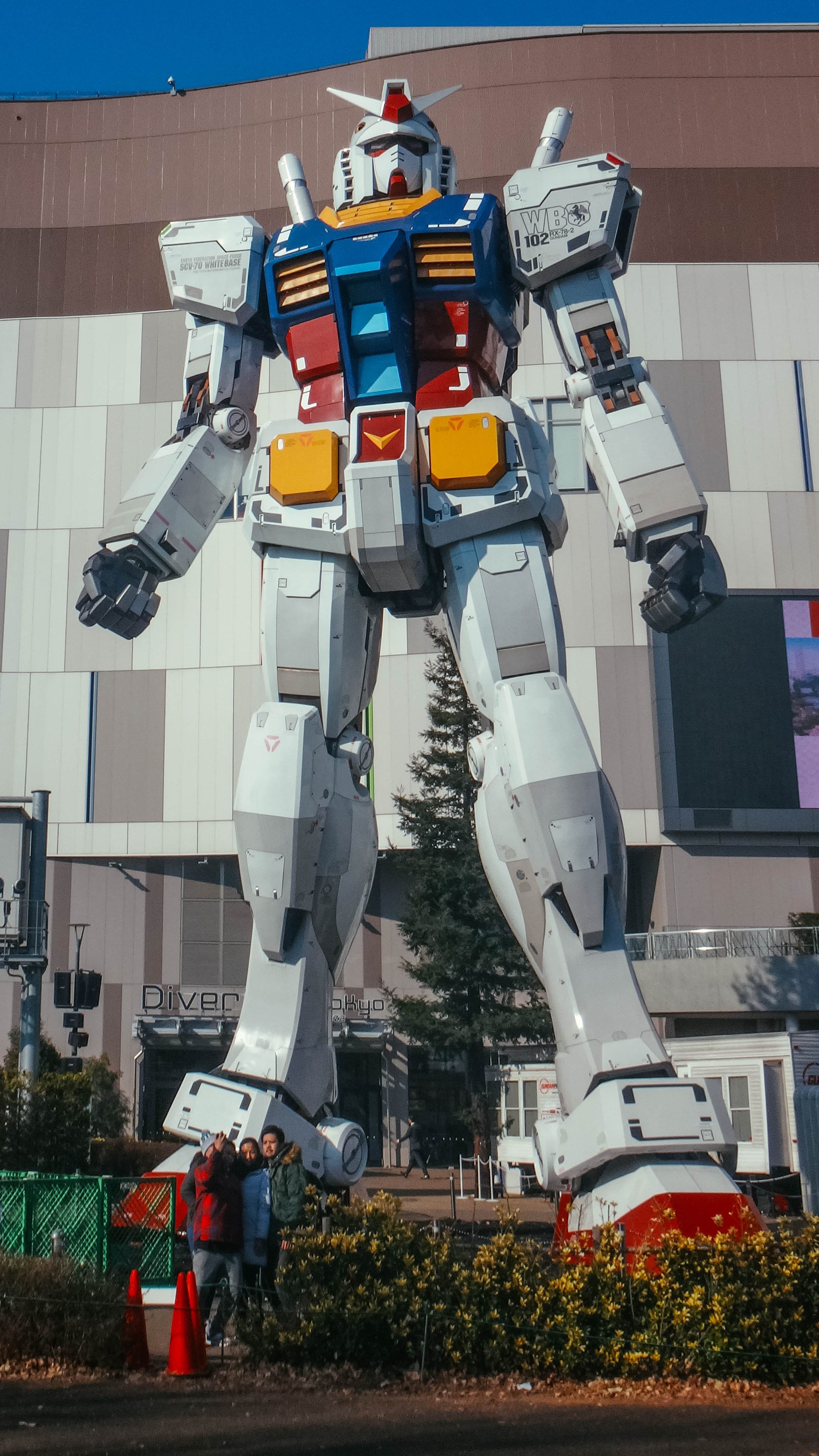 GUNDAM. A huge Gundam stands sentry at Diver City Tokyo Plaza. Photo provided by Irene Maligat  