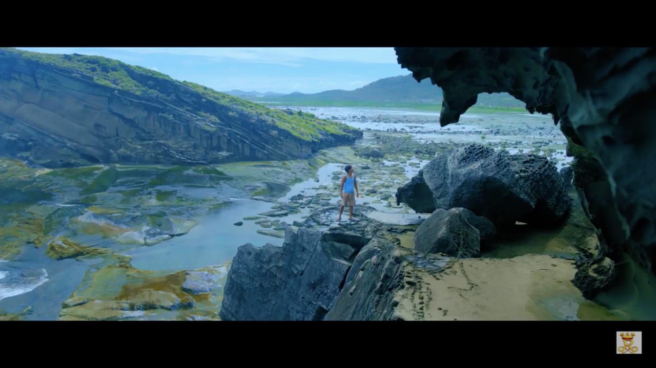 LOCATION. 'Signal Rock' is shot in Samar. Screenshot from Regal Entertainment 