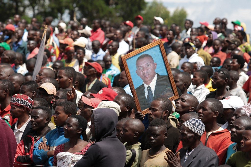 Burundians vote despite virus outbreak