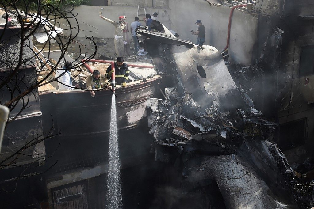 40 bodies recovered, dozens more feared dead in Pakistan plane crash