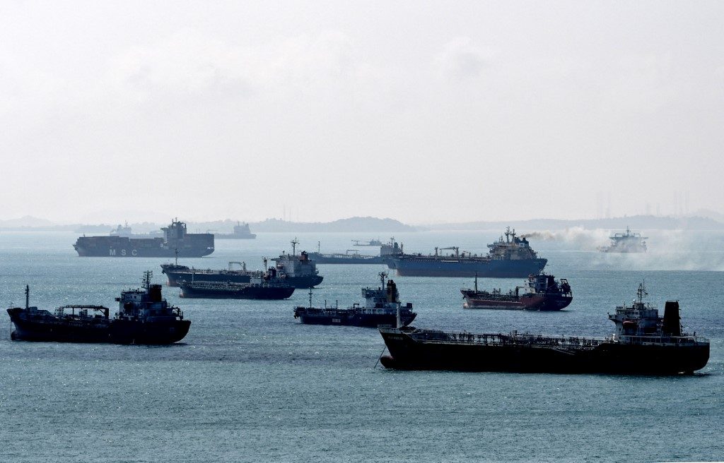 Crude crash brings down Singapore oil tycoon