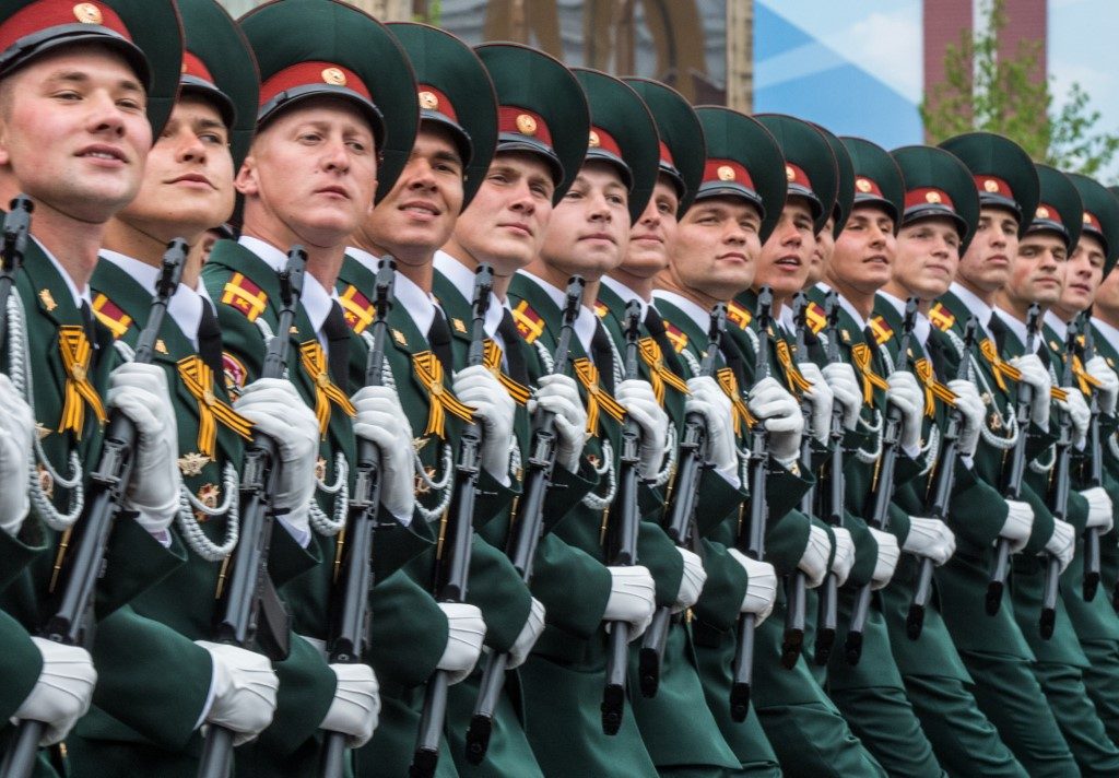 Russia virus peak ‘passed,’ Putin orders WWII parade in June