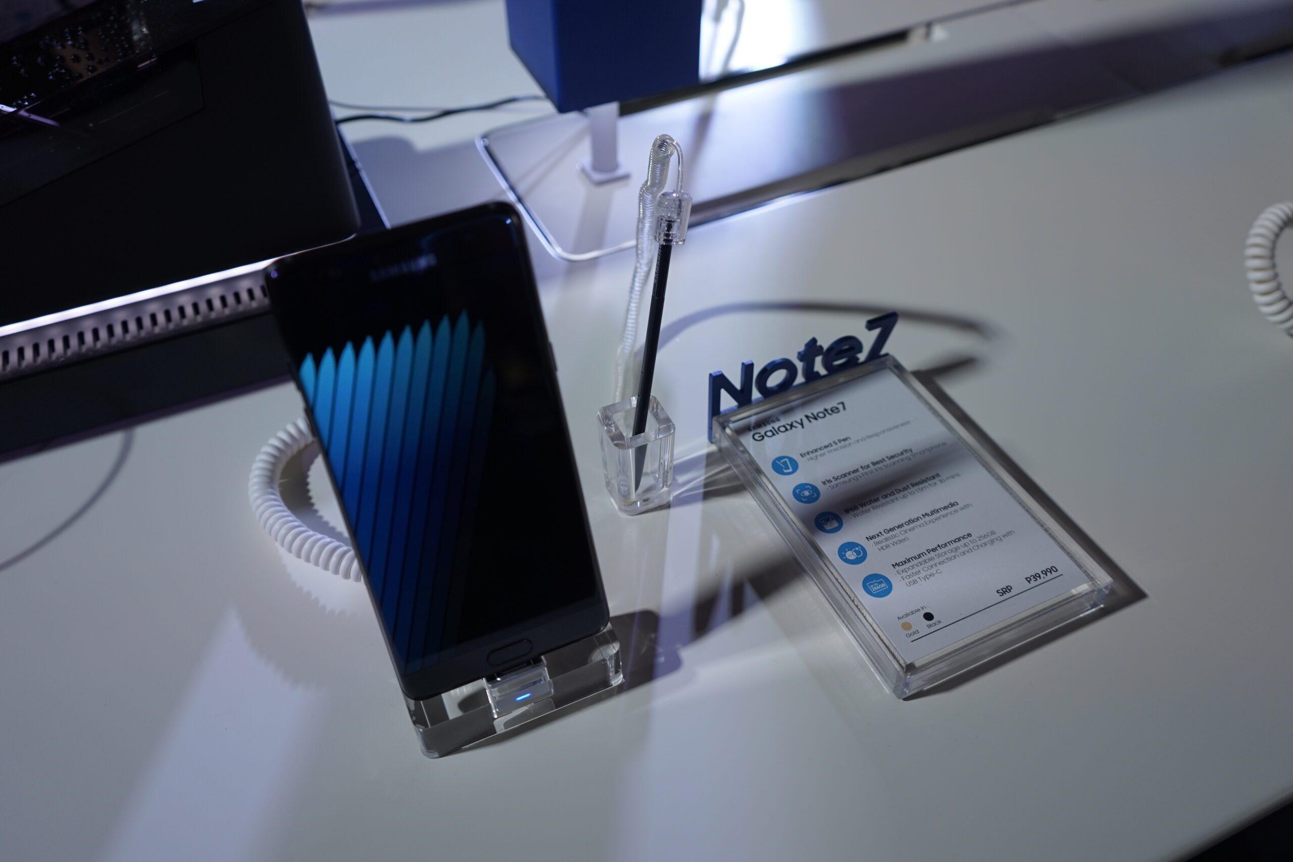 Replacement Note7 units available in PH starting October 1