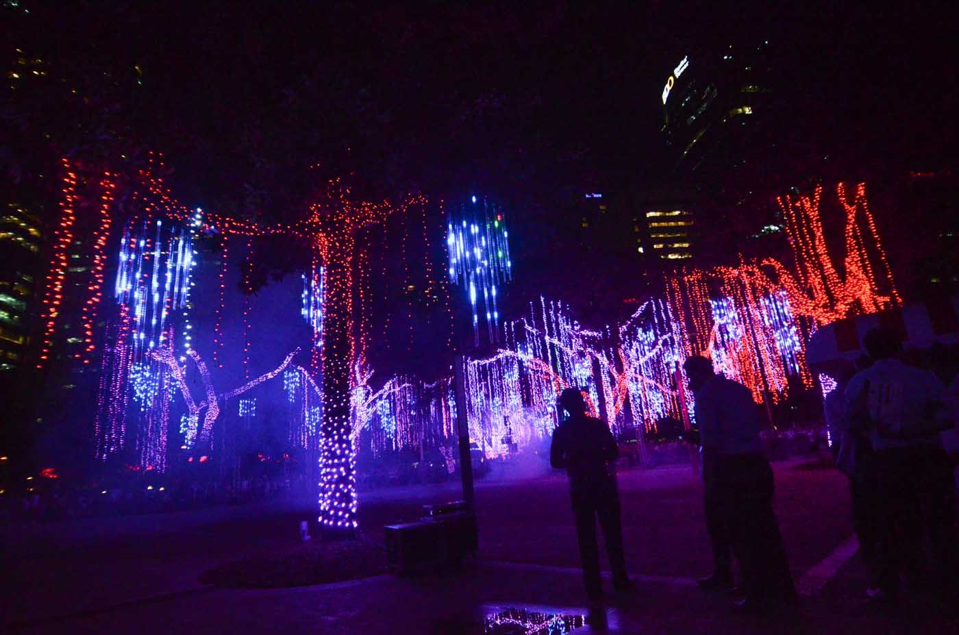 FESTIVAL OF LIGHTS. Ayala Triangle's annual light show kicks off on November 9. Photo by Alecs Ongcal/Rappler  